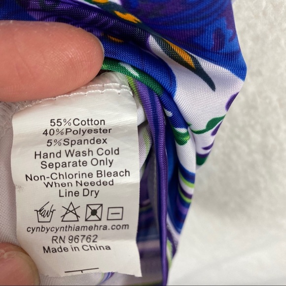 Cyn by Cynthia Mehra V-neck Tunic Top / Coverup - Picture 6 of 6